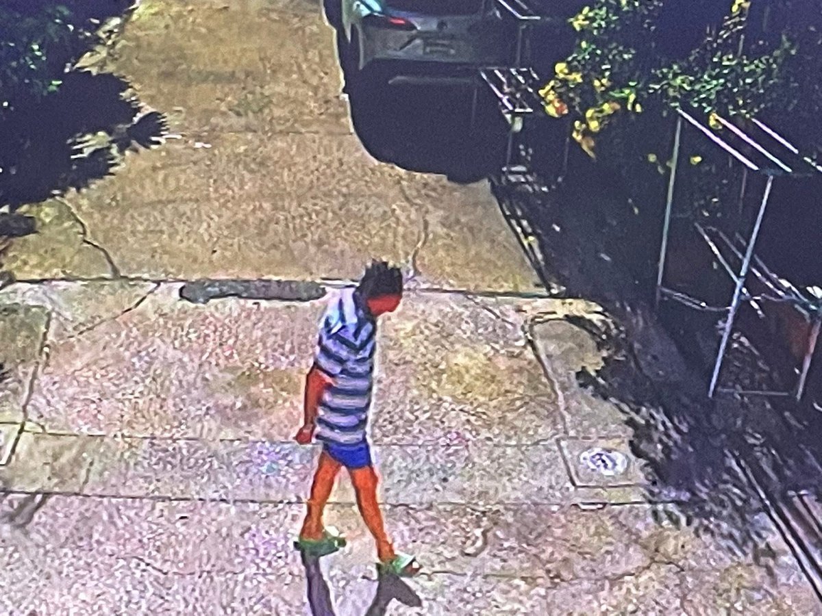 📍ทุกคนคะ ขอแรงช่วยรีทวีตทีค่ะ

👨🏻‍🦳คุณพ่อของคนรู้จักหายไปจากบ้าน ช่วงเวลา 9.13 น. แถวรัชดาสุทธิสาร

👕 การแต่งกายวันนี้ เสื้อโปโลลายน้ำเงินขาว กางเกงขาสั้นสีน้ำเงิน รองเท้าแตะสีเขียว

ใครพบเจอแจ้งตามรูปได้เลยค่ะ