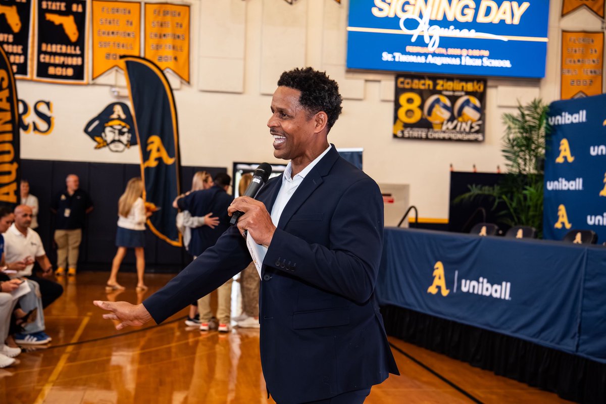 AquinasAthletics tweet media