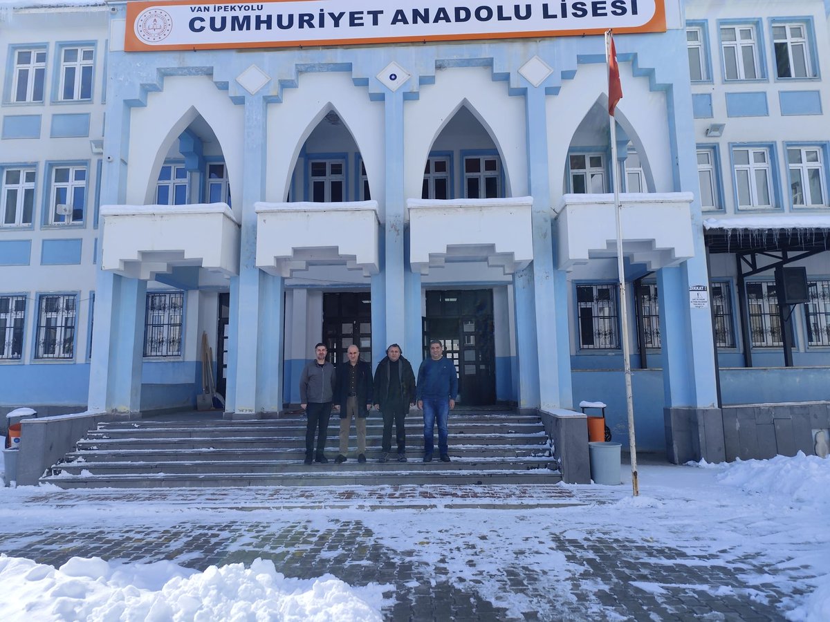 Cumhuriyet Anadolu Lisesi’nde DYK Denetimi Gerçekleştirildi

İlçemiz genelinde yürütülen Destekleme ve Yetiştirme Kursları (DYK) kapsamında, İl Millî Eğitim Müdürlüğü Müdür Yardımcısı Sayın Burhan KIRICI ile İlçe Millî Eğitim Müdürümüz Sayın Harun YEŞİLOVA, Cumhuriyet Anadolu
