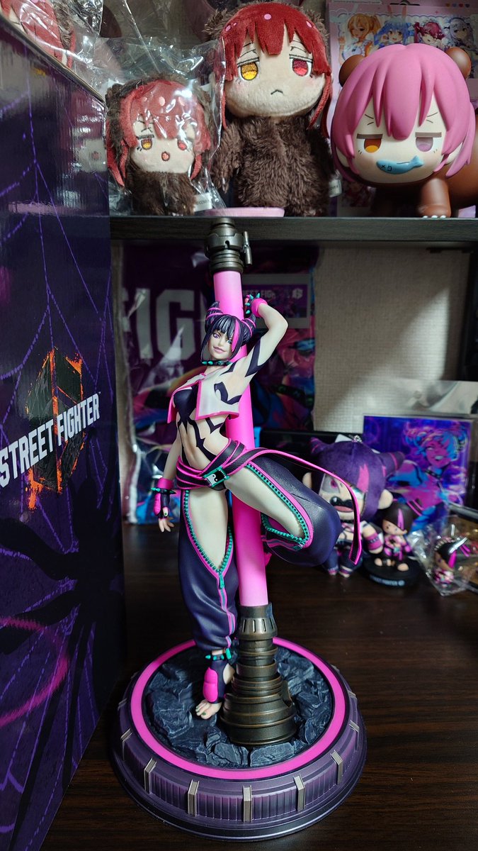 先週買ったジュリちゃんのフィギュア開封ー！ かっこいいし可愛いし