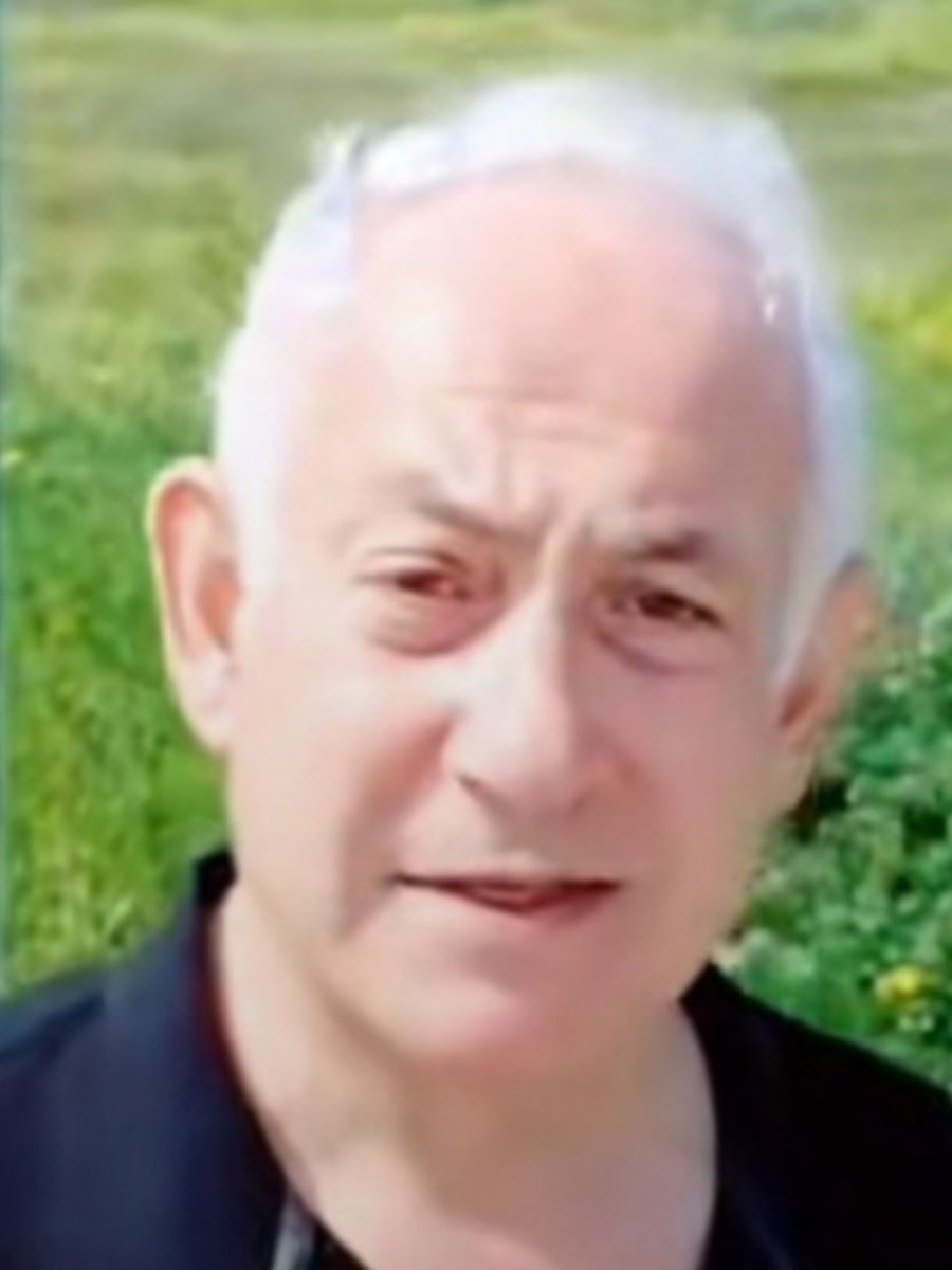 galamidi12's tweet photo. @lielillsl תהיני פרחה מטומטמת!!! https://t.co/sYBrjalt9p