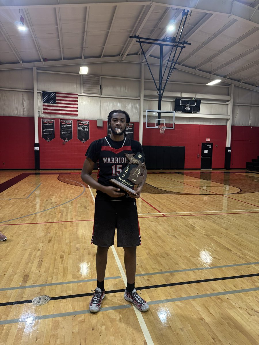 CoachSam03's tweet photo. Back to back district champs
Westfield prep 47 
Redford Union  44

@TheDZoneBBall @scoopIPS @PrepHoops  @HWFoundation @MHSAA https://t.co/mkQykGspGa