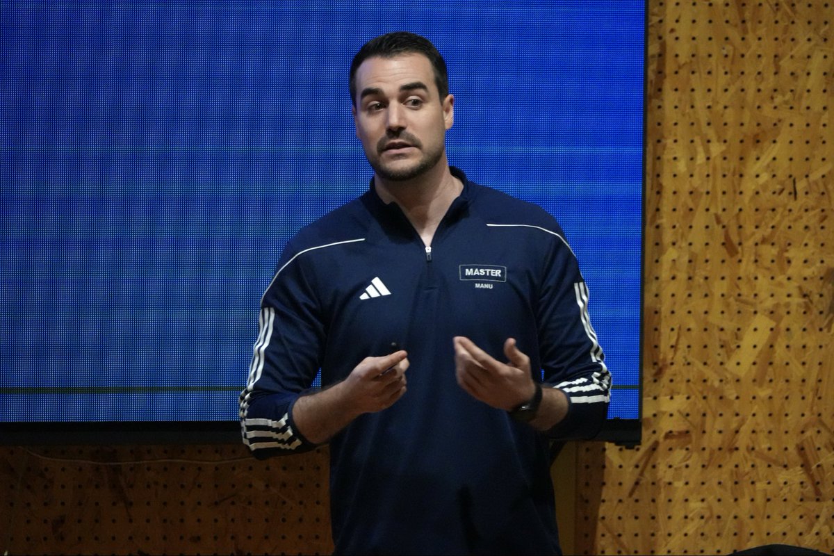 Academia AVENIDATORMES tweet media