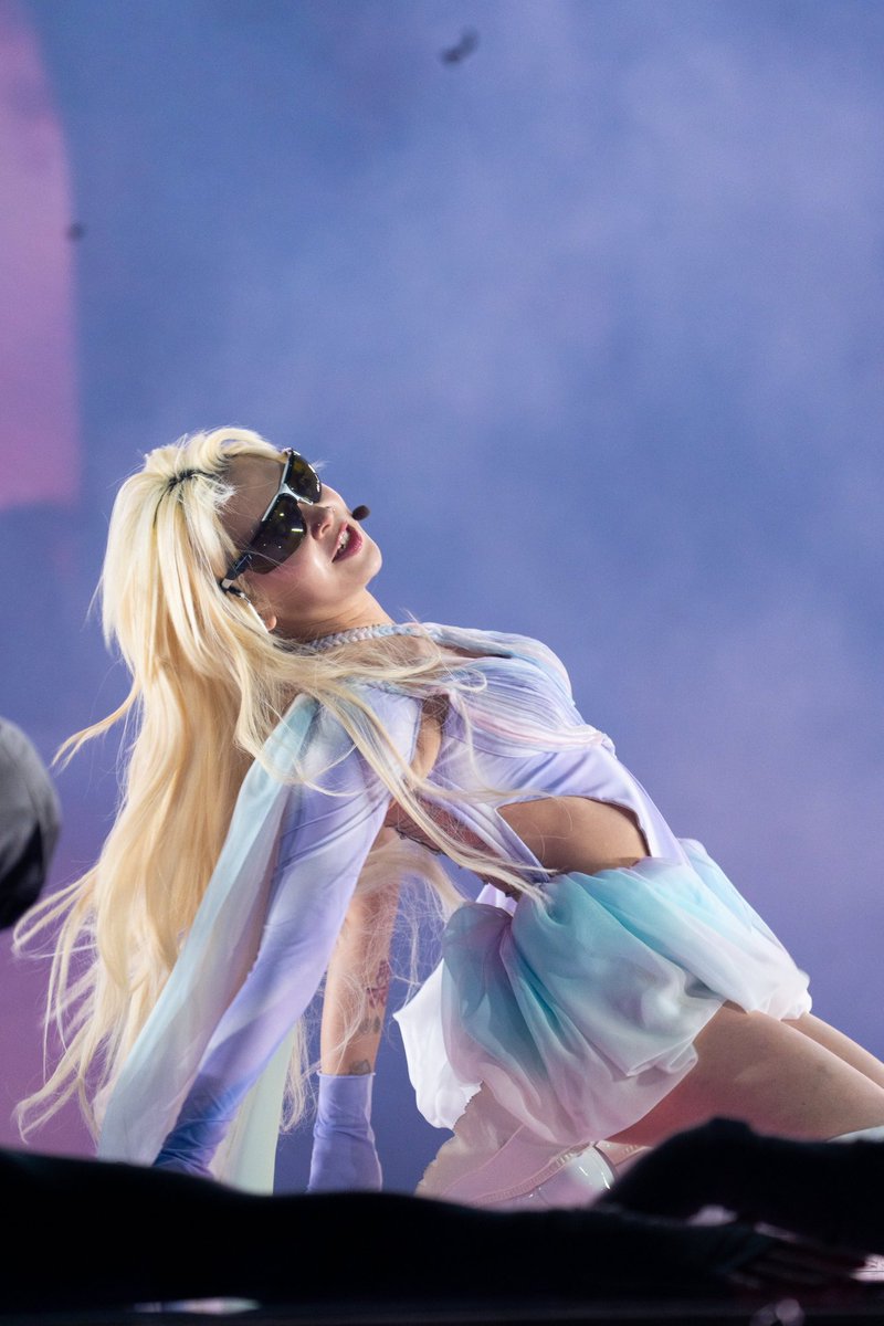 mari ⚢ tweet media