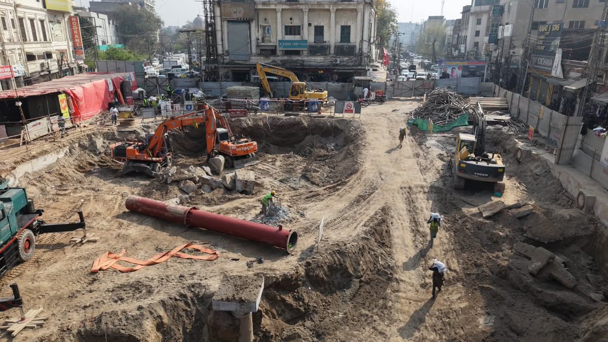 developingpak's tweet photo. TEPA teams are working on the project round the clock.
© Lahore Development Authority
#LDA #Lahore #NeelaGumbad #Punjab #Pakistan https://t.co/0spXvQ14Fc