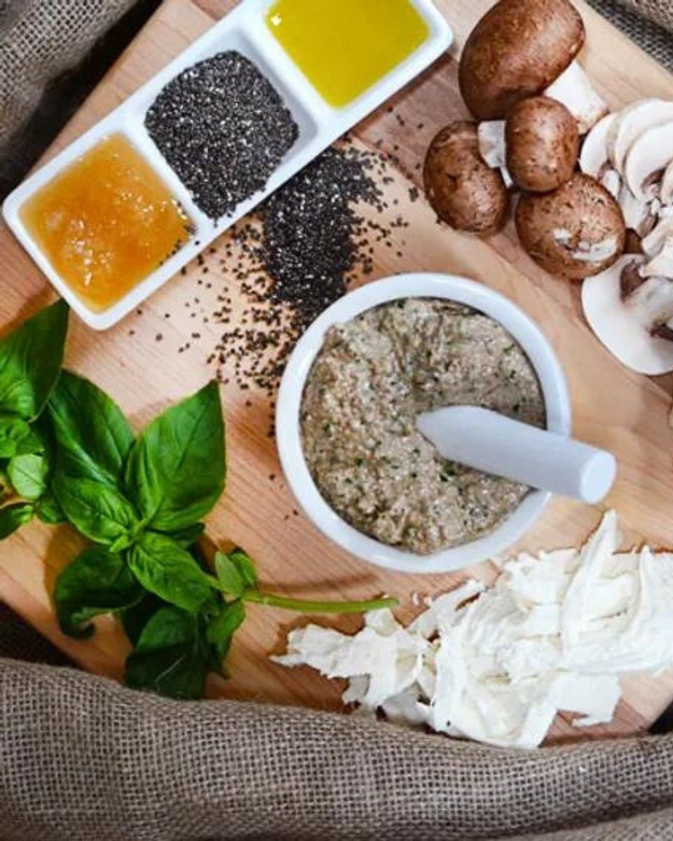 onceuponapesto's tweet photo. This velvety smooth sauce is rounded out with flavor and inspired by the Mayan culture. π #PestoRecipe #PestoProcess #HomemadePesto #MushroomRecipes https://t.co/RdWUdVEDdS
