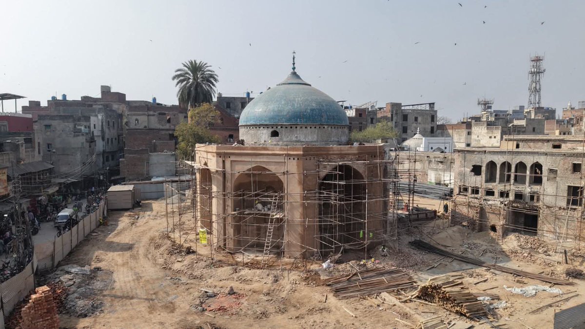developingpak's tweet photo. TEPA teams are working on the project round the clock.
© Lahore Development Authority
#LDA #Lahore #NeelaGumbad #Punjab #Pakistan https://t.co/0spXvQ14Fc