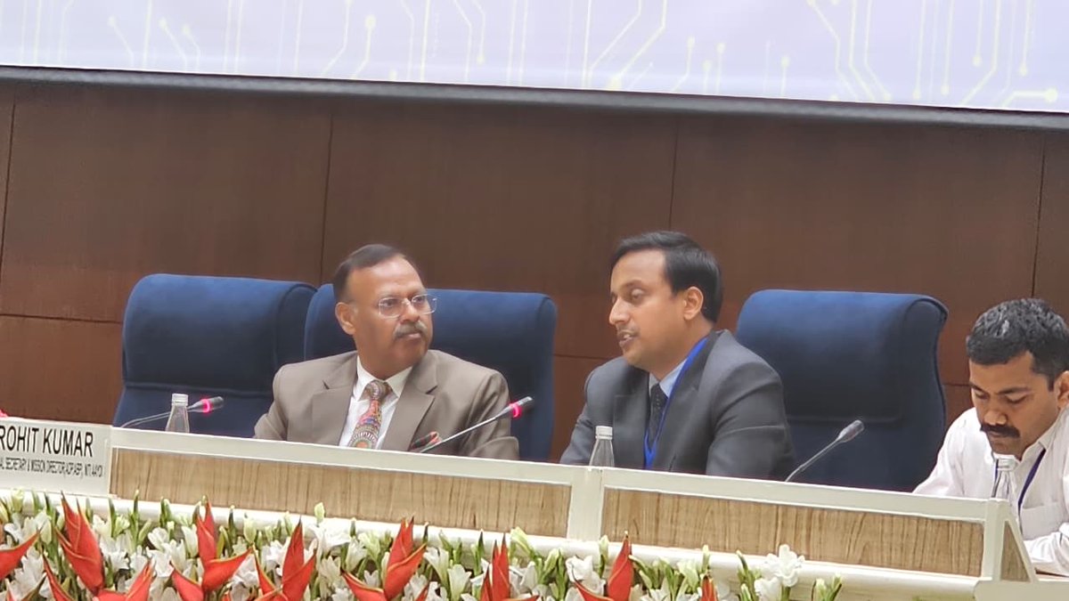 आकांक्षी जिला और ब्लॉक कार्यक्रम (ADP/ABP) के तहत फ्रंटियर 50 इनिशिएटिव कार्यशाला विज्ञान भवन, नई दिल्ली में केंद्रीय मंत्रालयों के प्रतिनिधियों, योजना सचिवों व जिलाधिकारियों की उपस्थिति में आयोजित हुई। विदिशा कलेक्टर श्री अंशुल गुप्ता ने भी इस कार्यक्रम में सहभागिता की।
#vidisha