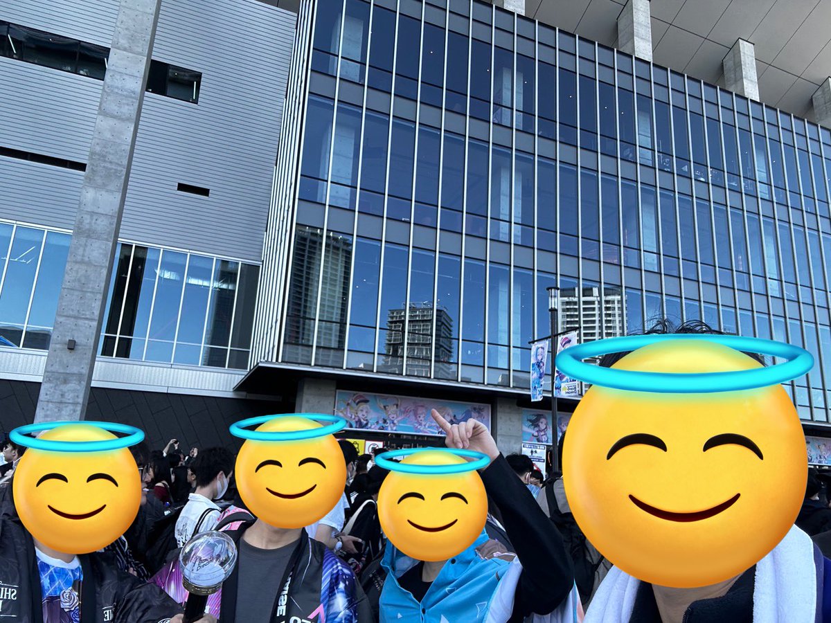 eight801268's tweet photo. バンドリ10周年おめでとうございます！！
どのグループも最高でした！！

 #バンドリ10周年ライブ https://t.co/aRHnIxrhSa