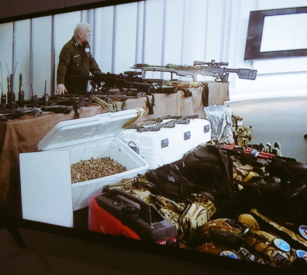 #Cuba es coraje.

Ante superioridad en efectivos y armamento: victoria cubana. Un Girón chiquito. I🇨🇺

Siento orgullo de estos jóvenes que defienden a la Patria de la maldad y el terror.