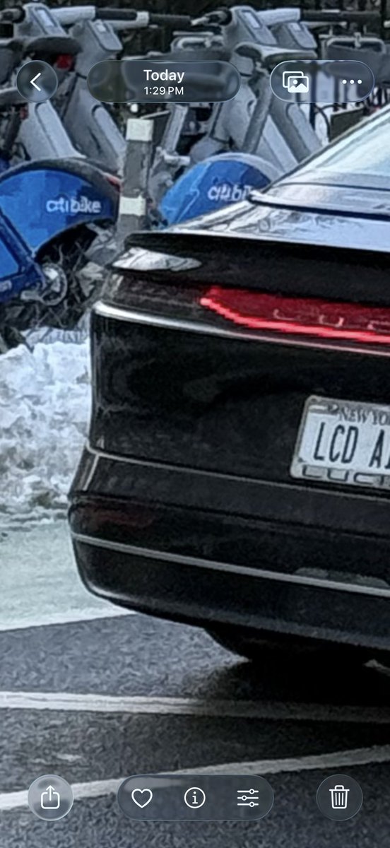 RyanFarney3's tweet photo. @kyler_khan @sd6xm @rbyrne7 @paulchainz Best I could do at a live action shot of a… you guessed it… LCD AIR https://t.co/KUE9YHreQZ