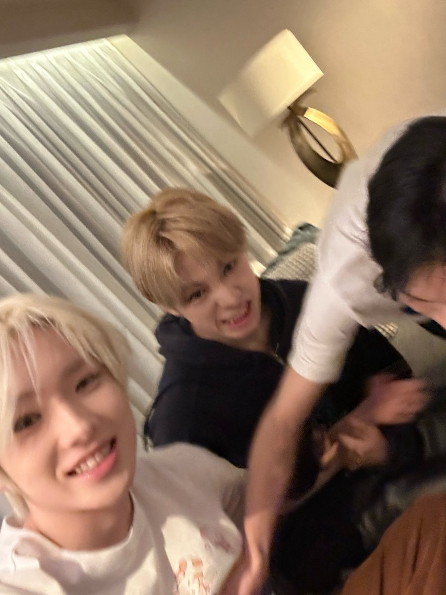 사쿠야 버블 후보 사진에 유우시 ㅋㅋㅋㅋㅋㅋㅋㅋ 😍😍