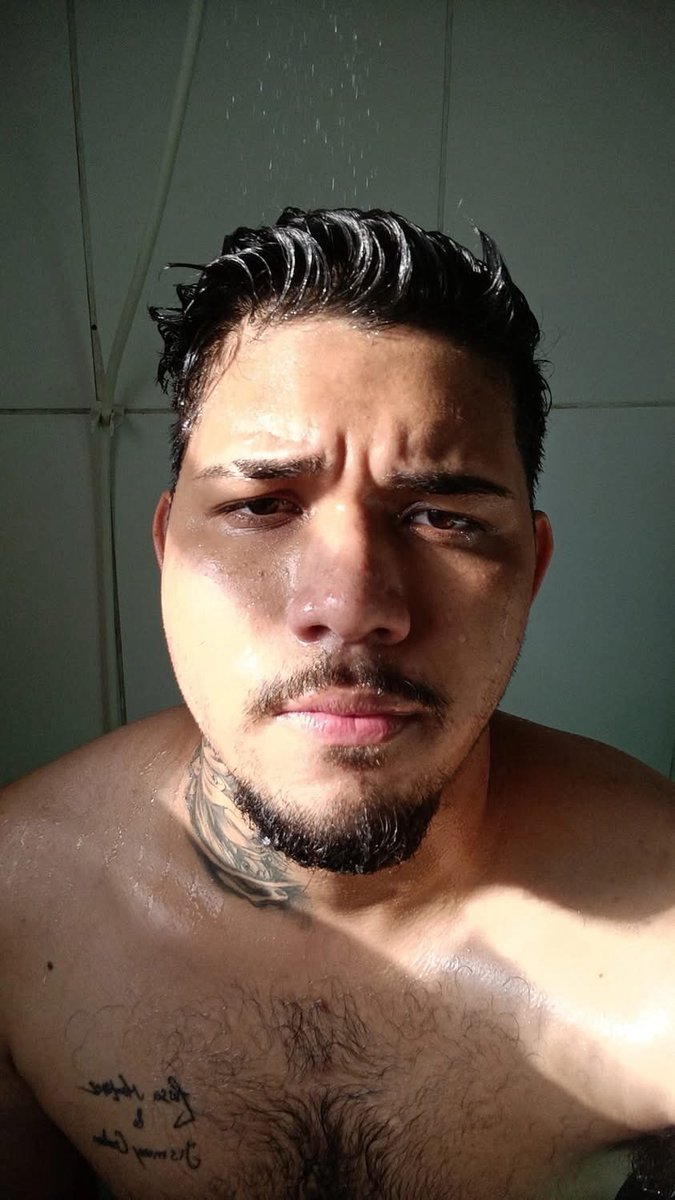 OslyLuan's tweet photo. #PINTOSAWARDS #watta https://t.co/mkAeEtkm1N