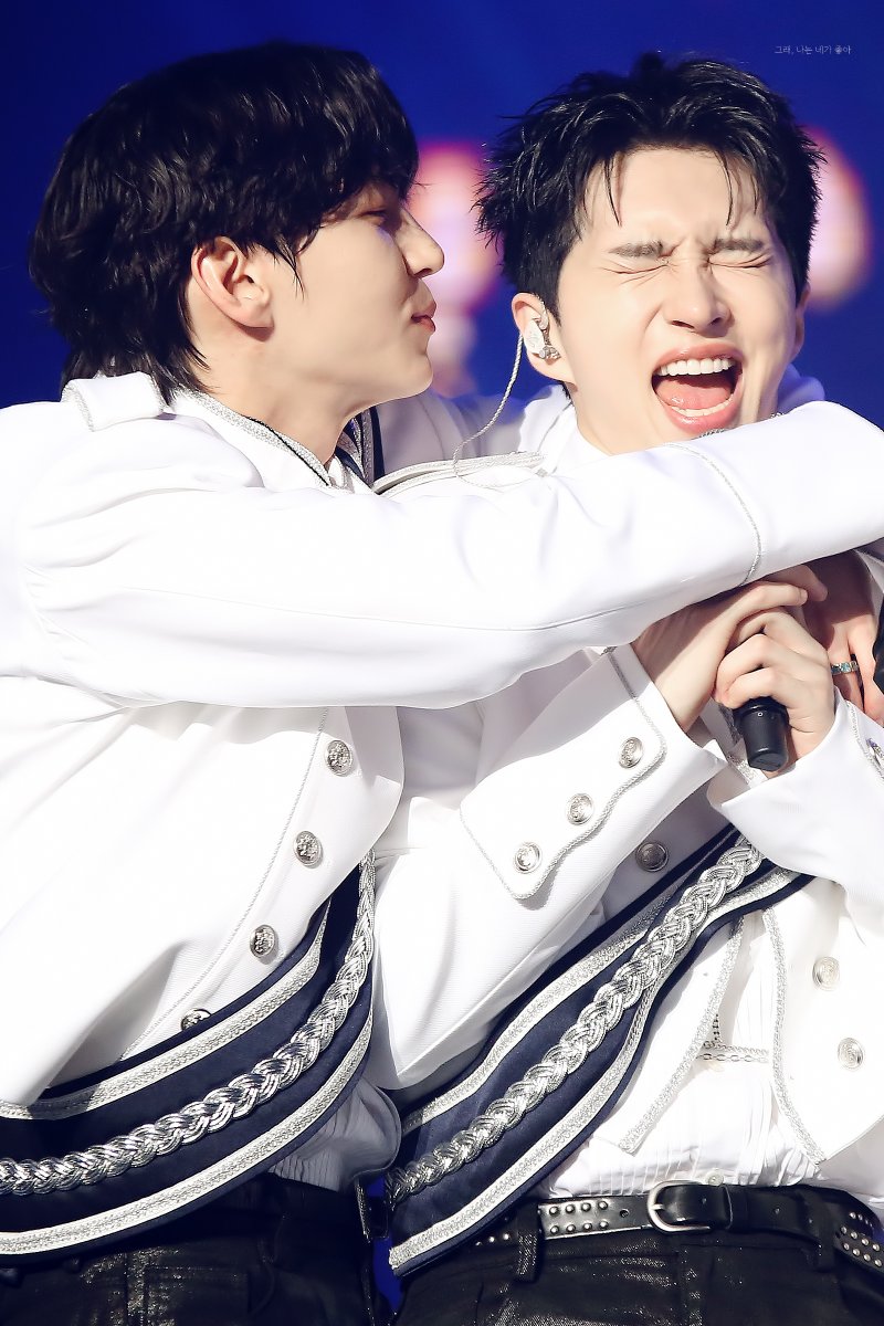 YESILOVEYOU_LEO's tweet photo. 260221 Case No. VIXX @JUNGTW_LEO

ㅇ3ㅇ >0< 

#빅스 #VIXX #레오 #LEO #정택운 #JUNGTAEKWOON #VIXX_FAN_CONCERT #CaseNo_VIXX https://t.co/Zqn77kYKeG