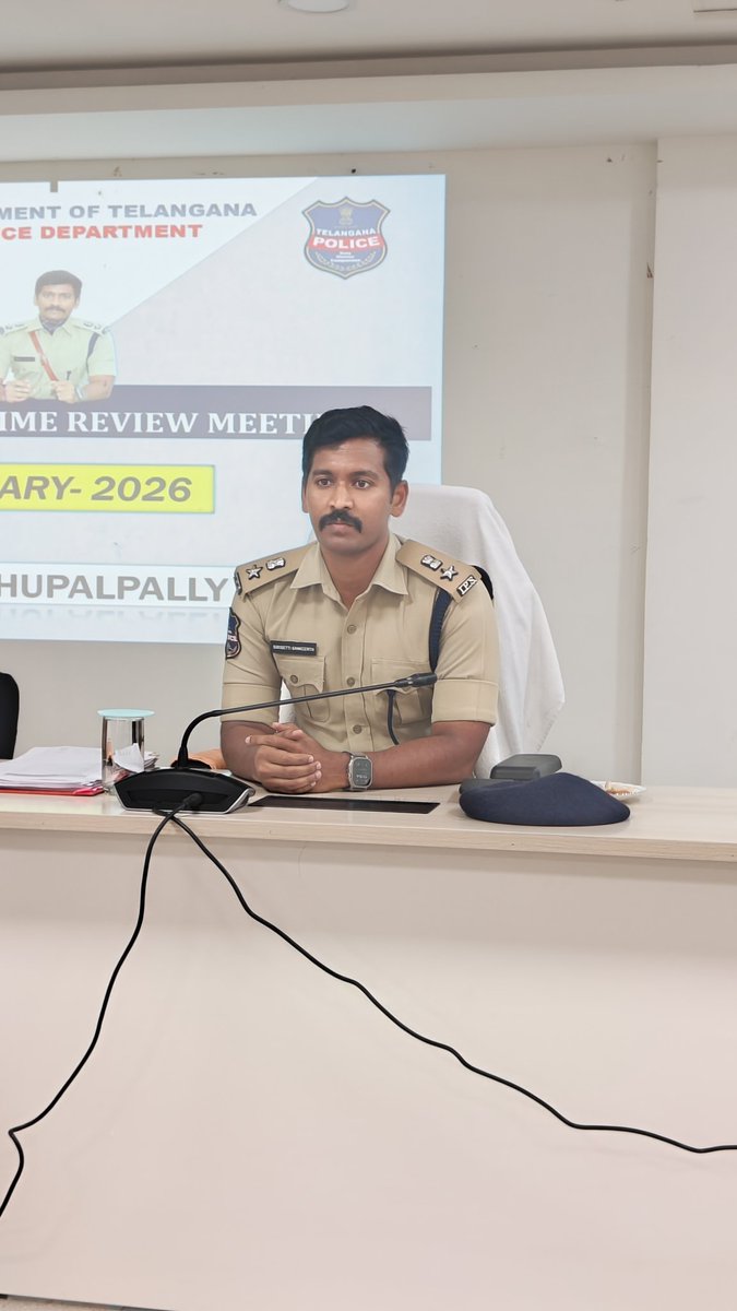 Monthly Crime Review Meeting held at Bhupalpally District Police Office.
Officers were directed to complete all cases with professionalism and speed, give priority to POCSO and other grave cases,and strengthen visible policing.Negligence in duties will invite departmental action.