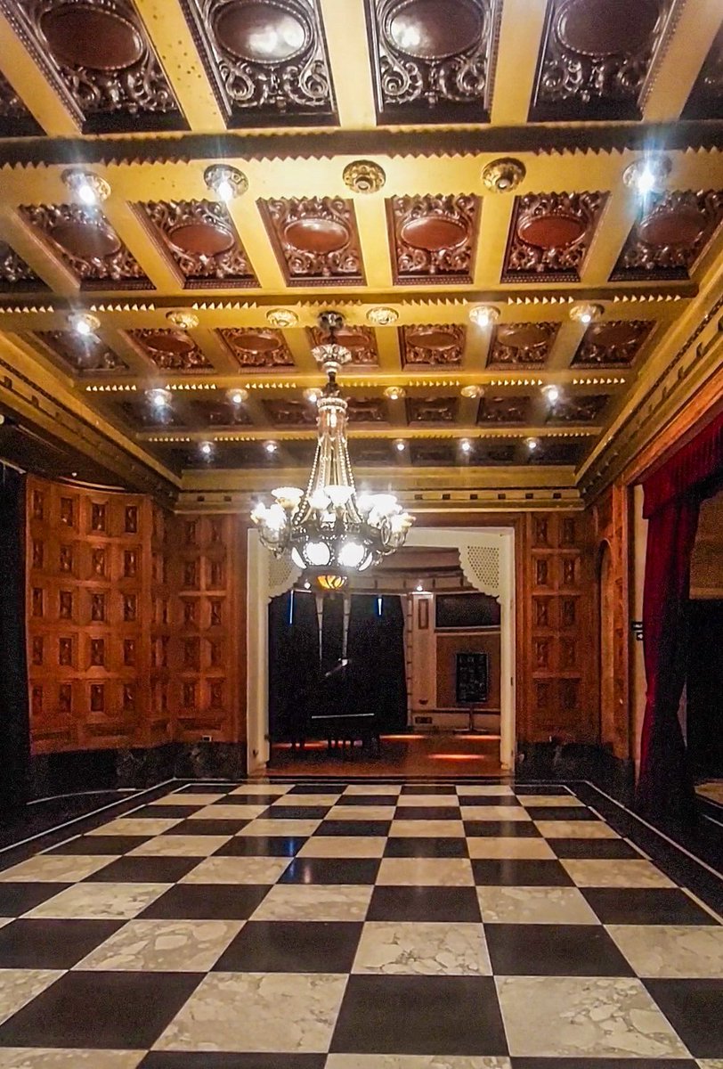 MariuMartini_'s tweet photo. #Aperturas En unos días comenzará a funcionar abiertamente #Stud, un restaurante en Recoleta, en uno de los pisos del Palacio Basavilbaso (Club Sirio Libanés). La estrella del lugar serán las carnes. La barra tambièn será protagonista y tendrá Dj's para acompañar las veladas. https://t.co/QbprIW888P