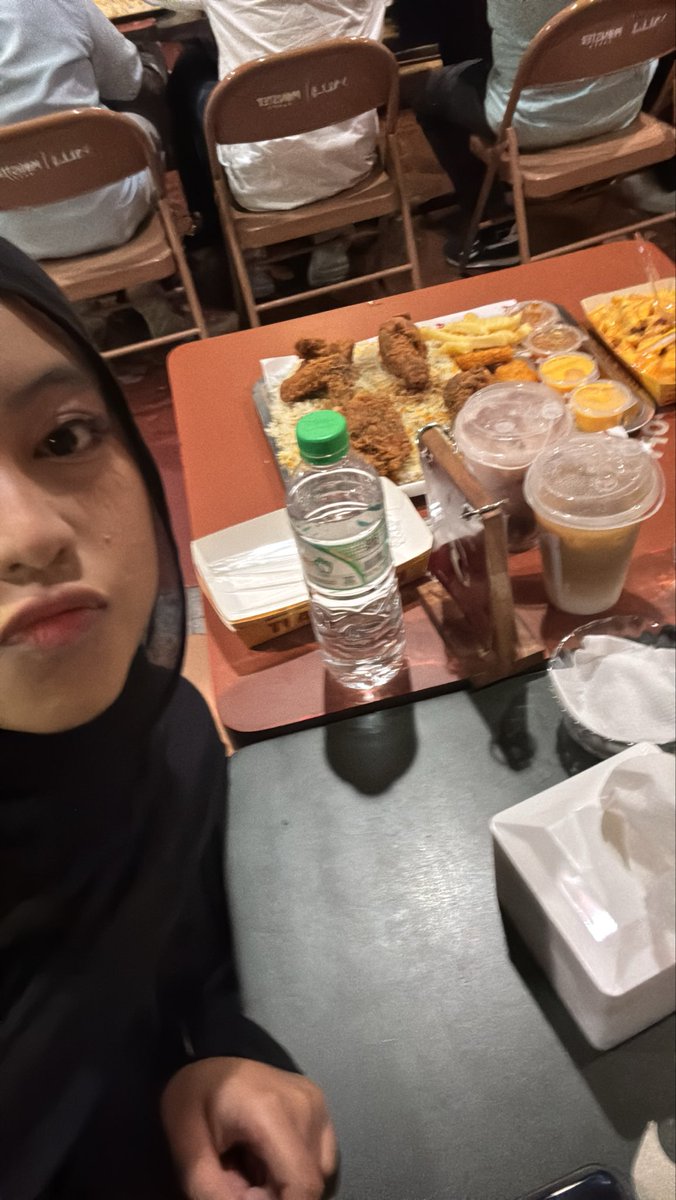 advertisement tweet media