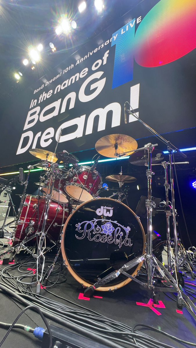 #バンドリ10周年ライブ
Roselia 宇田川あこ役で出演しました😈🌹

自分でもビックリするくらいスネアが高く遠くまで響いて、これまでで一番納得のいく演奏ができました。

10年分のありがとうを、真っ直ぐ音で届けられました！

ありがとうございました！

#バンドリの日 #バンドリ