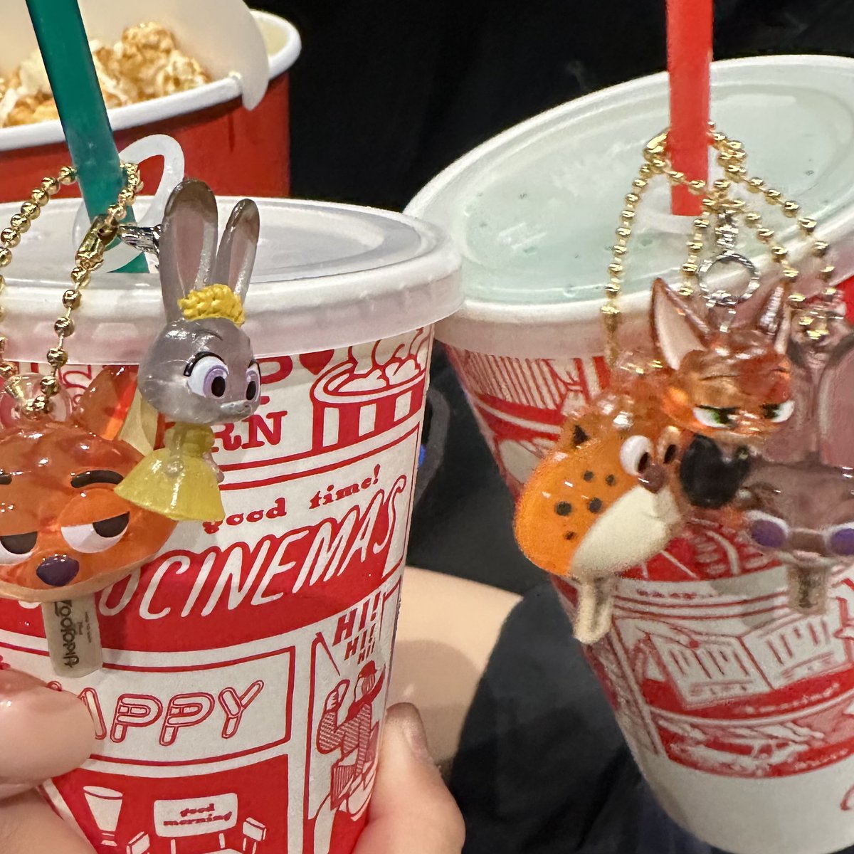 ぴょん tweet media