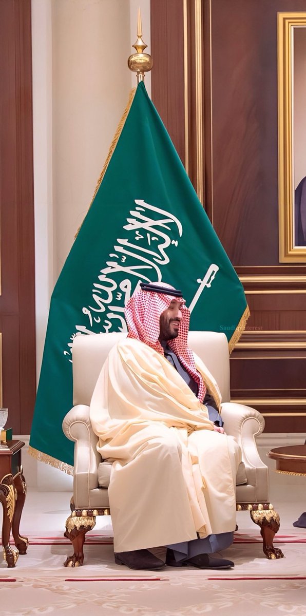 الوليد بن طلال بن عبدالعزيز آل سعود رجل أعمال سعودي، ورائد أعمال، ومستثمر،  يعتبر واحدًا من أغنى الأشخاص في العالم. وهو ابن الأمير طلال بن عبدالعزيز آل سعود
 وأحد من أفراد الأسرة المالكة السعودية.

لكل من يرغب للمساعده التواصل بنا

#امن_الخليج_خط_احمر 
#الحرب_العالميه_الثالثه