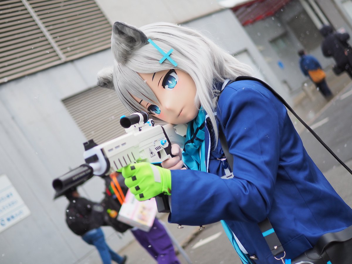 アース tweet media