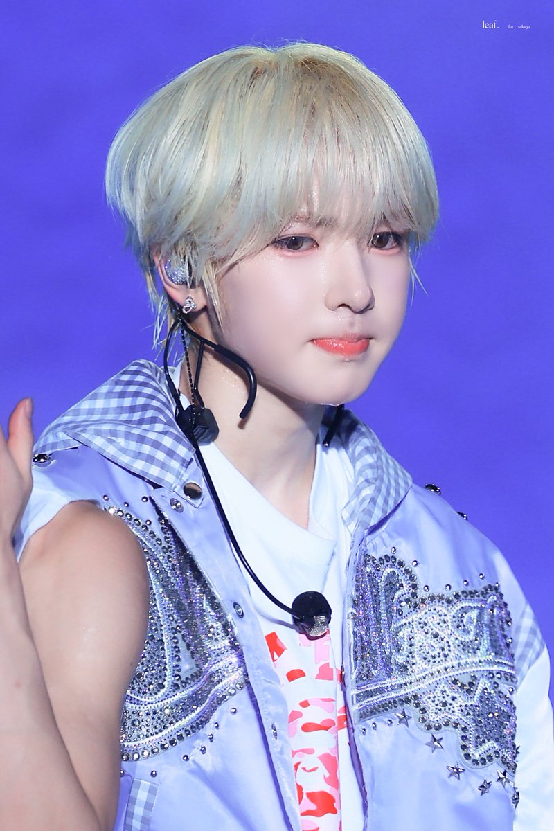 𝐥𝐞𝐚𝐟. tweet media