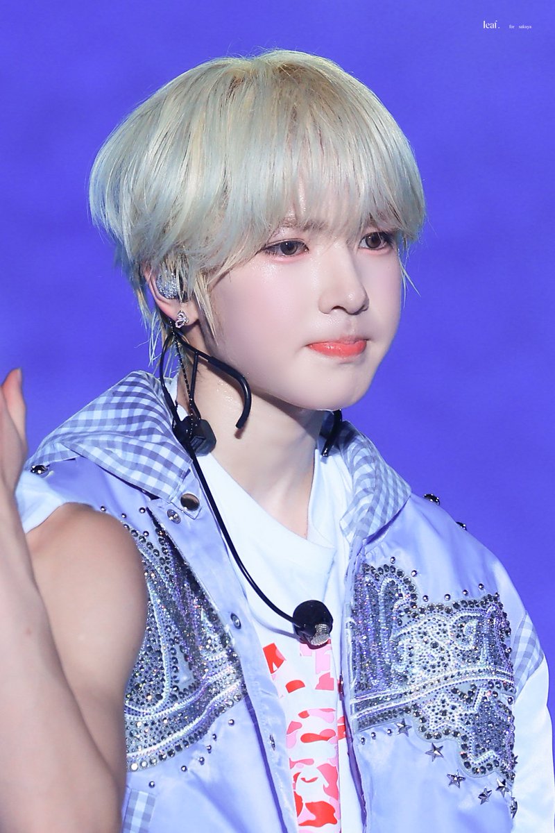 𝐥𝐞𝐚𝐟. tweet media