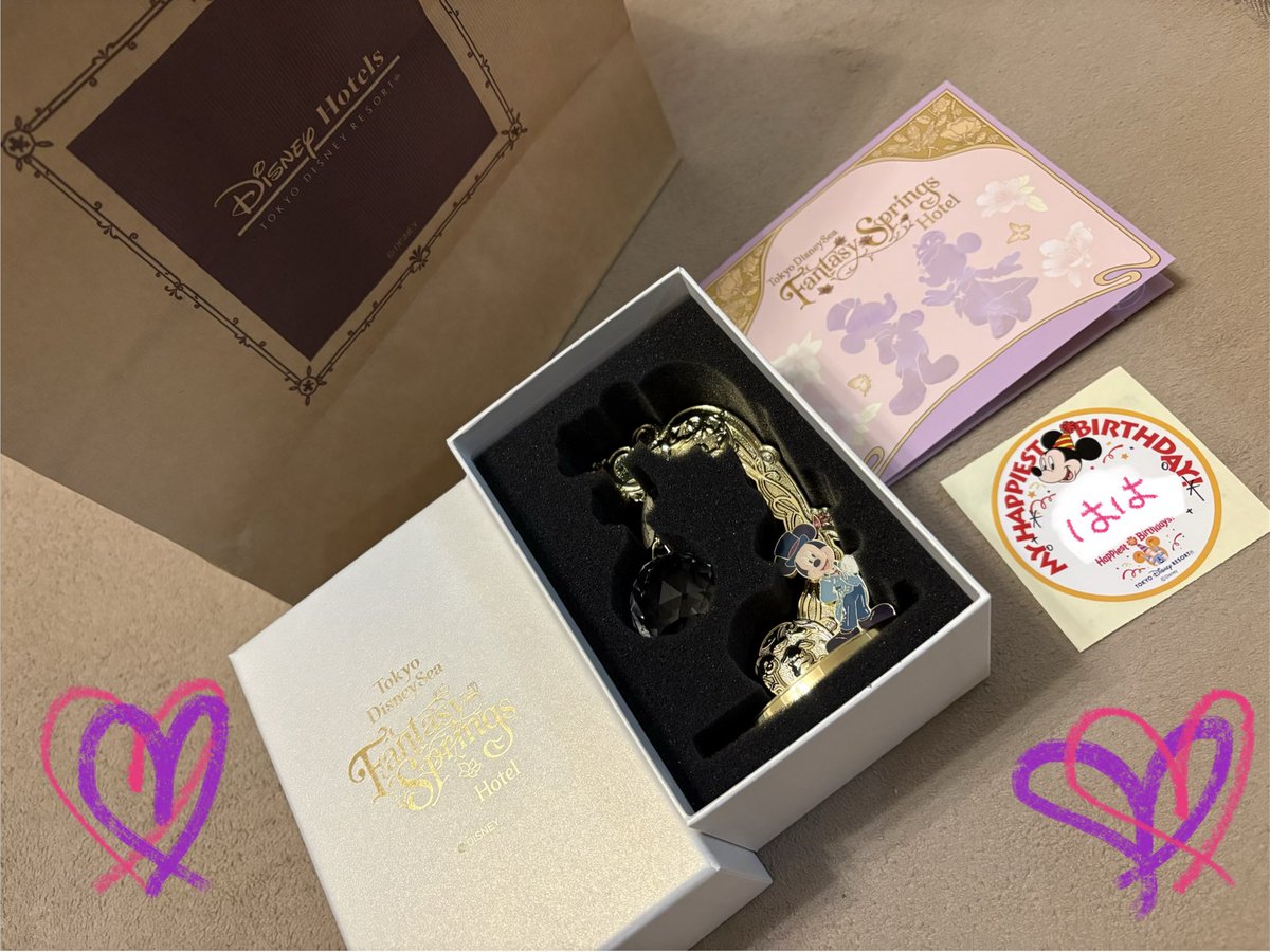 rinrin714rinrin's tweet photo. 今日で2月も終わり！
2月と言えば、お母さんのお誕生日！
今年はディズニーヽ(´▽｀)/

ダッフィーのショーを観に行ったのに、
なんと中止！

かわりにいつものミゲルズでランチ。
増えていくスーベニア…笑

ファンスプレストランで一緒にお祝いしてくださったみなさん、ありがとうごさいました！ https://t.co/vkOHN1s8FD
