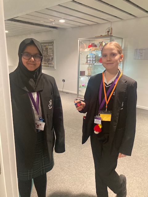 Millais_CompSci's tweet photo. Next week our #MillaisYear7 students will be continuing with their @microbits coding.  They will be building pedometers.  Before half term they were making programmable pets 🐱. #MillaisHappiness #MillaisComputerScience https://t.co/MnFCIBf4PU