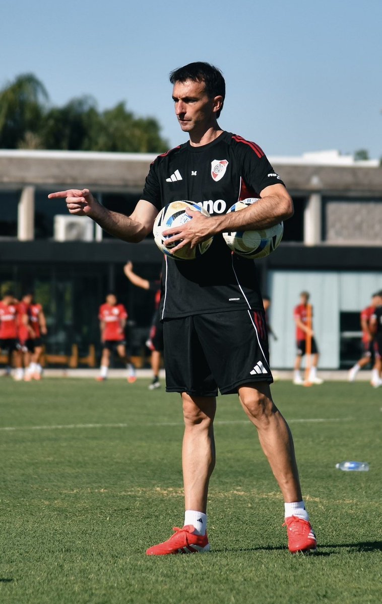 Gustavo López tweet media