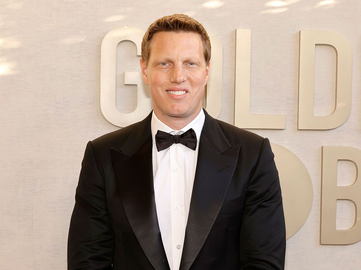 DesiBuzzFeed's tweet photo. Skydance is exploring a takeover of Warner Bros after twenty years of growth. The production house that started with a string of duds is now trying to buy one of the biggest names in Hollywood. https://t.co/DAYE3P4wcu