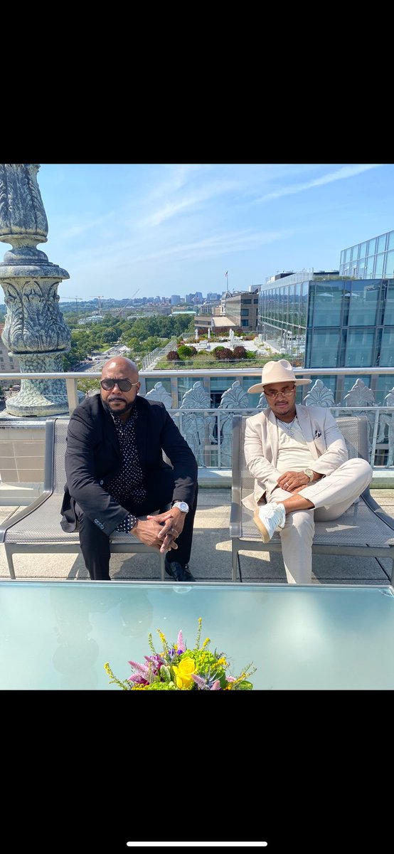 THE PARTY KINGPIN !! tweet media