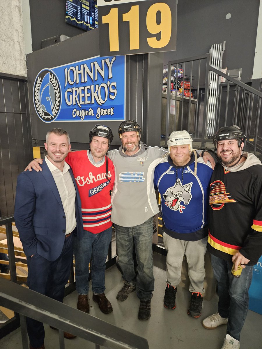 BryanCrawford40's tweet photo. Ran into some old colleagues from the @TorontoArgos at the @BulldogsOHL game last night.  For the past 1️⃣6️⃣ years, these four, and a couple others, have been doing an @OHLHockey weekend road trip 🚗🏒 .  They've visited nealy every building in the league, usually knocking off a couple games over the course of a weekend.  Last night was their first visit to the #Madhouse.  They're one of several similar groups I've had the pleasure of meeting over the last two season.