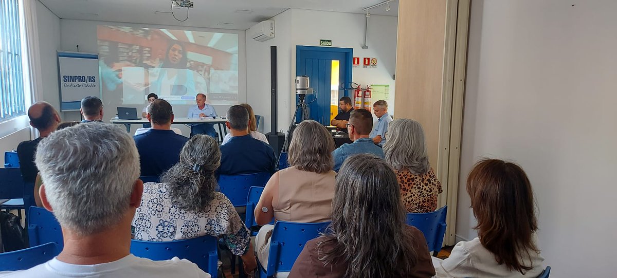 SinproRS's tweet photo. Professores da educação básica e da educação superior do ensino privado do Rio Grande do Sul estão decidindo neste sábado, 28 de fevereiro, as pautas de reivindicações 2026 para a renovação das respectivas Convenções Coletivas de Trabalho. https://t.co/HTicHitnJR