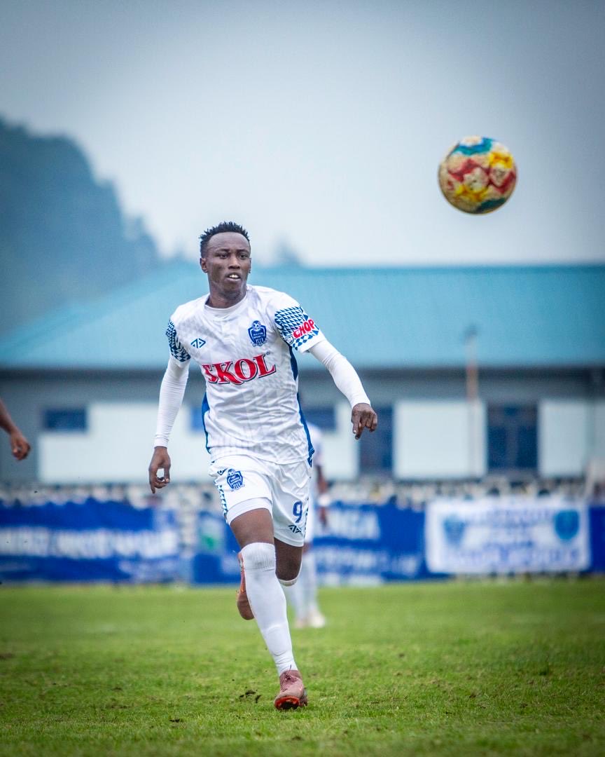 rayon_sports's tweet photo. #RPL || #MUSRAY

80’

Musanze 1-1 Rayon Sports https://t.co/WgLd4pzNeN