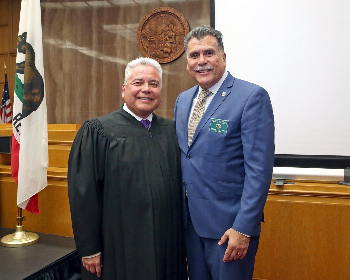 Robert Luna tweet media