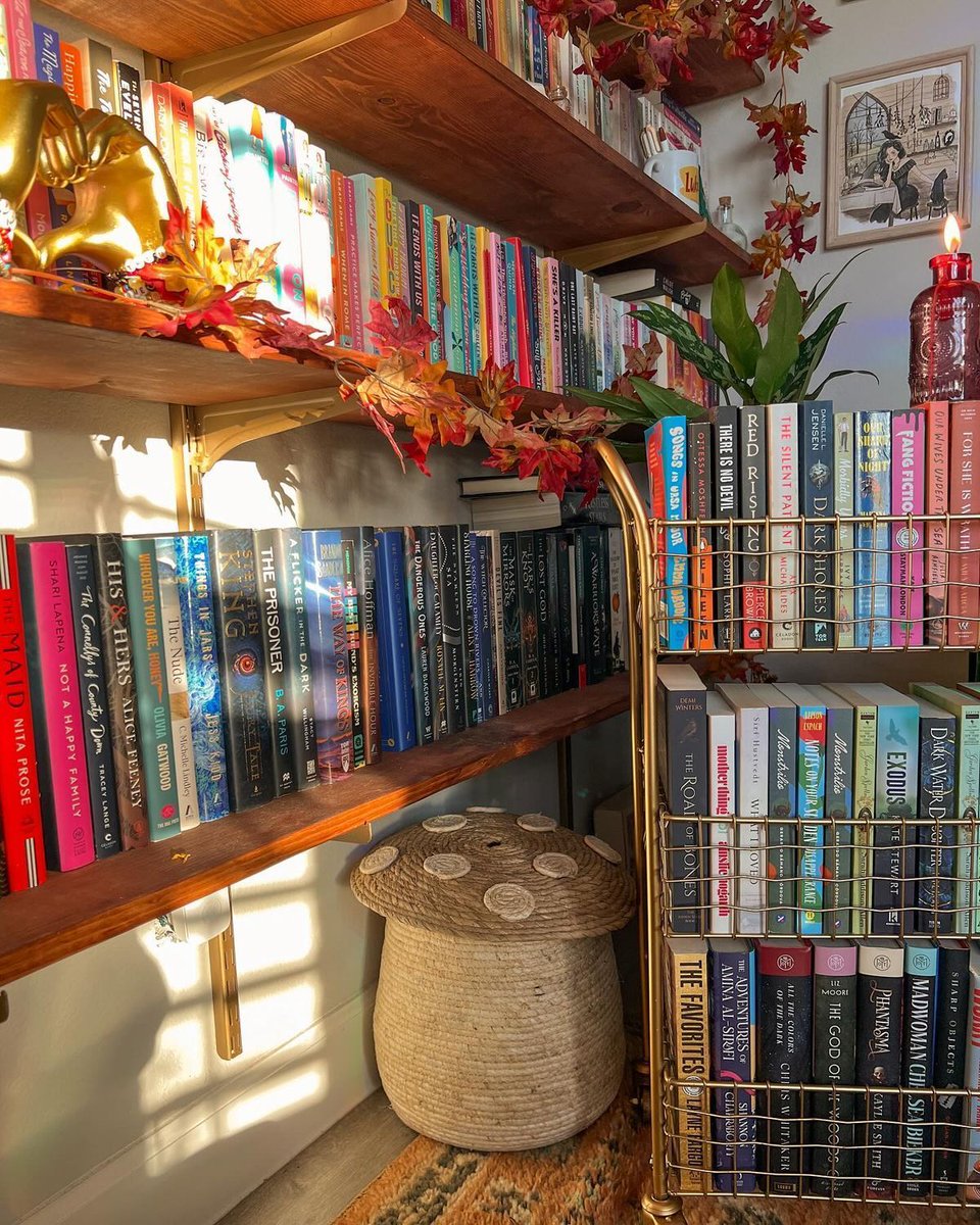 BookTasters's tweet photo. Do characters know they live when we sleep, plotting their mischief in our dreams? 📚✨ https://t.co/R7HVnKQ9CF