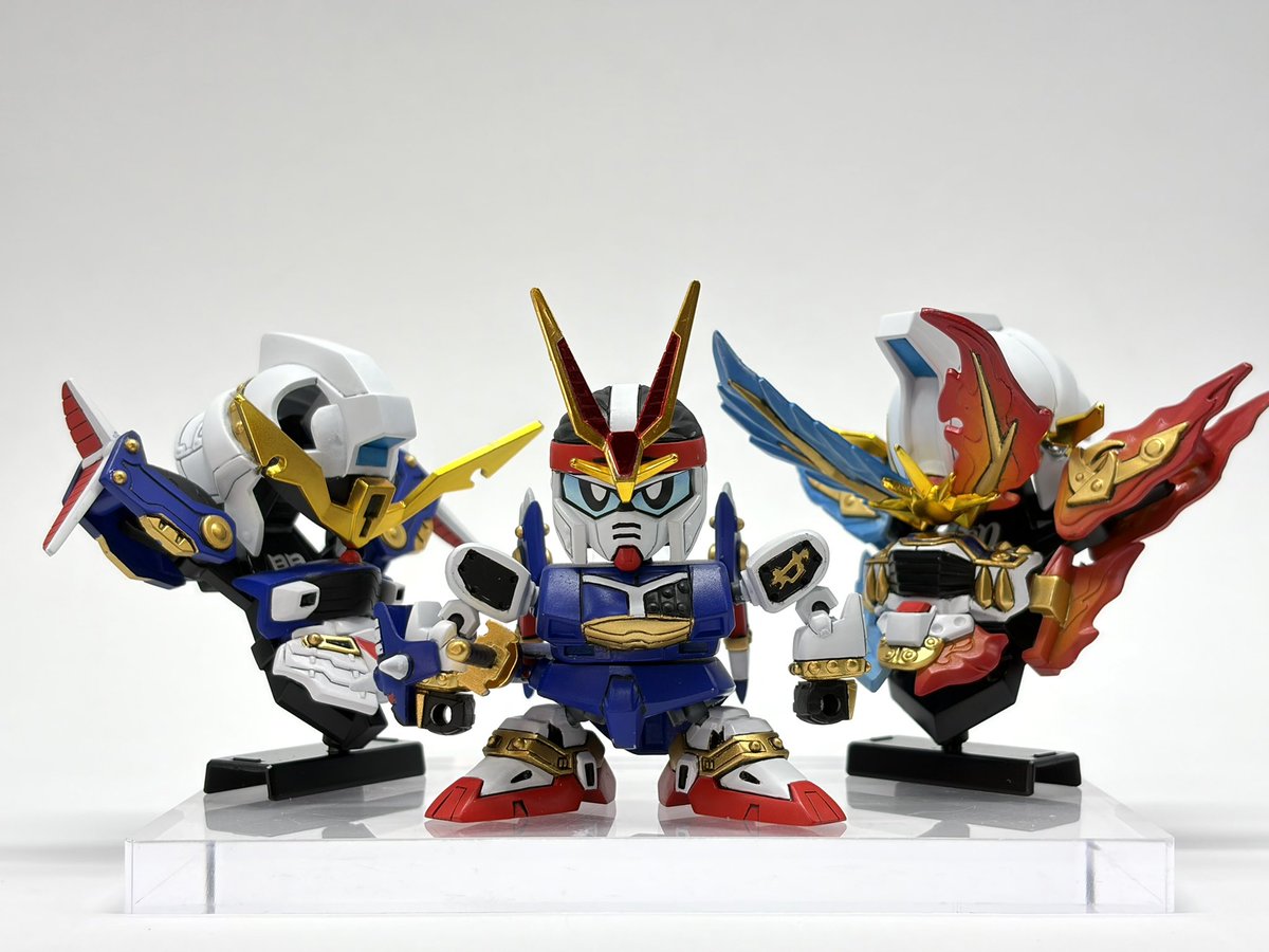 懐かしのBB戦士 烈光頑駄無を全塗装で完成させました！

昔のスタイリングを維持したまま、遊べる玩具としてしっかり作り込みました。

#三烈神
#烈光頑駄無
#TKジョイント