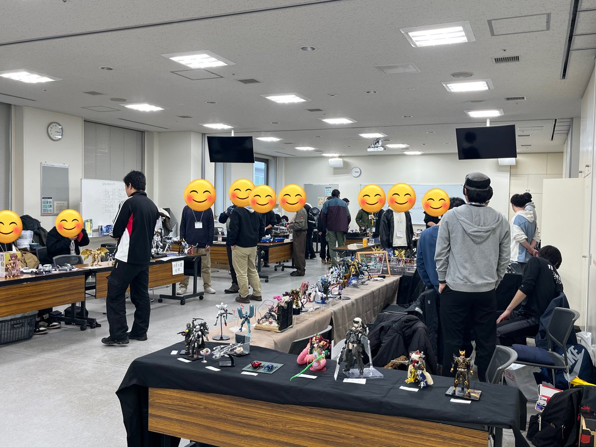 sapporotikahom1's tweet photo. 展示会見学に行きましたVol.63
札幌駅北口エルプラザにて開催されておりました『第3回全道学生模型展示会』へ今年も見学に行きました。
熱量が非常に高く、多彩でレベルの高い作品が今年も多く見られました。

#模型 
#全道学模展3rd

展示作品の様子その1 https://t.co/WbY147SPH4