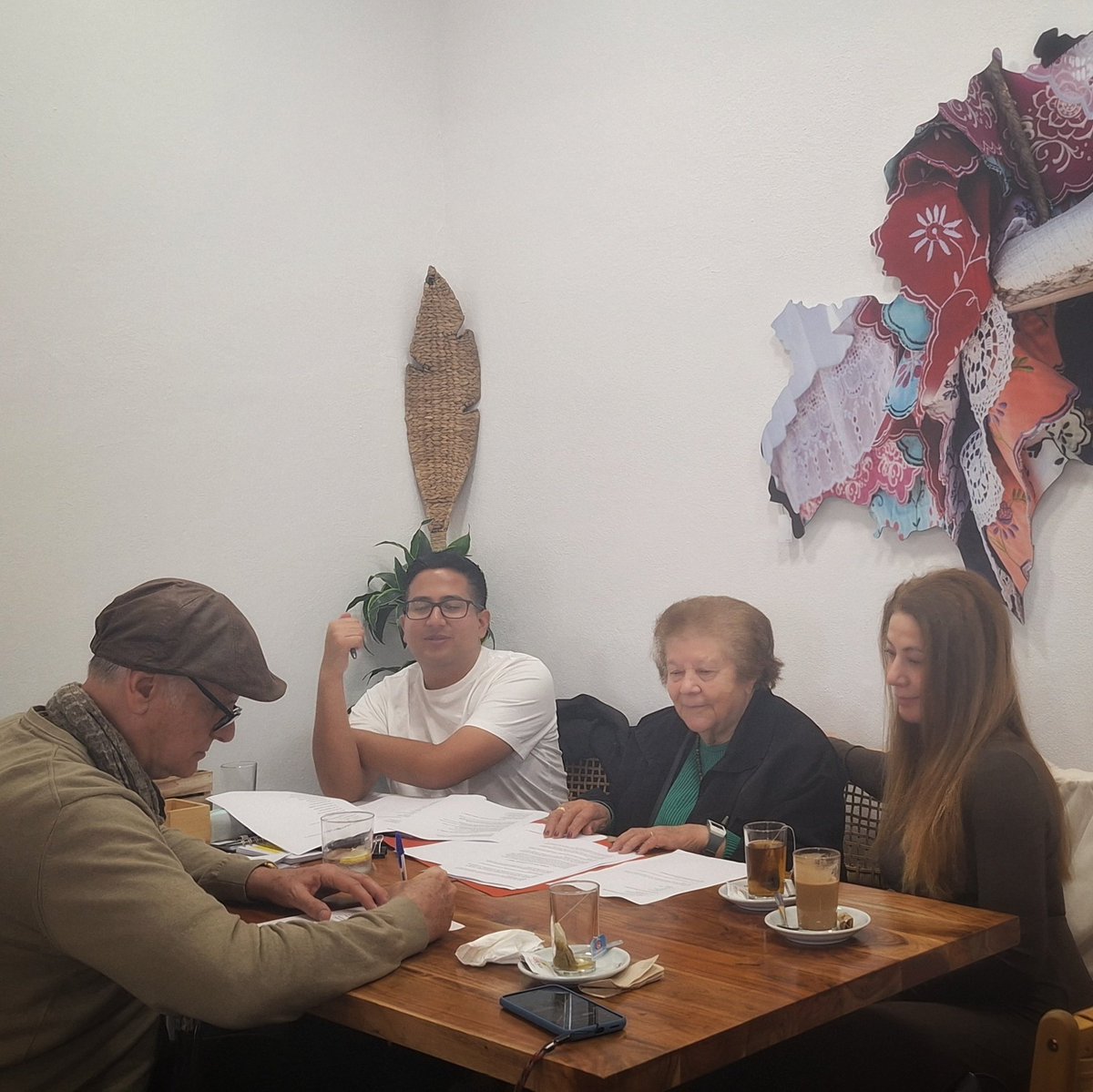 Des d'Edicions Aïllades pensam que na Margalida Roig es mereix un altre llibre de gloses i cançons d'Eivissa...
#EdicionsAïllades #MargalidaRoig #gloses #cançons #Eivissa  <a href="/melq_art/">melq.art</a> 
<a href="/MonEivissa/">Ramon Mayol</a>
