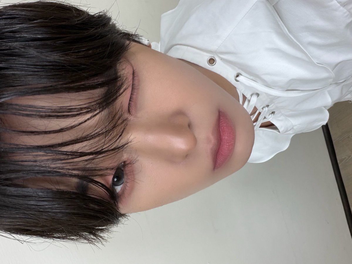 >> 리구 이런 사진 올려줄 때

<< 윳냐이 이런 사진 올라옴