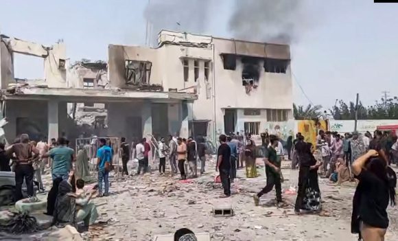 🇮🇷Se registraron 40 menores fallecidas y 48 heridas de distinta gravedad en un colegio femenino, según confirmó el gobernador del distrito de Minab, Irán.

🔗acortar.link/AVTbsw