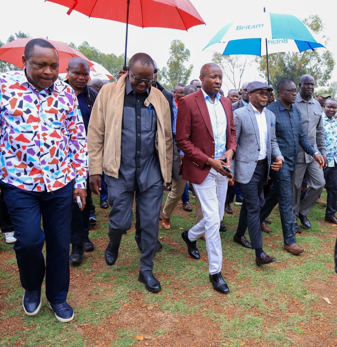 ray_omollo's tweet photo. The ongoing national initiative to register citizens for IDs is empowering individuals, especially those from rural communities, by giving them access to essential services and full participation in civic life.

Inspected the progress of this exercise in Masara, Suna West Constituency, Migori County.