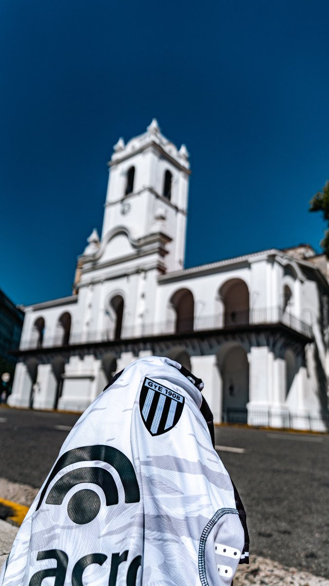 GimnasiaMendoza's tweet photo. Que sea un sábado bien blanquinegro🖤🤍 https://t.co/cPEsgNIVUI