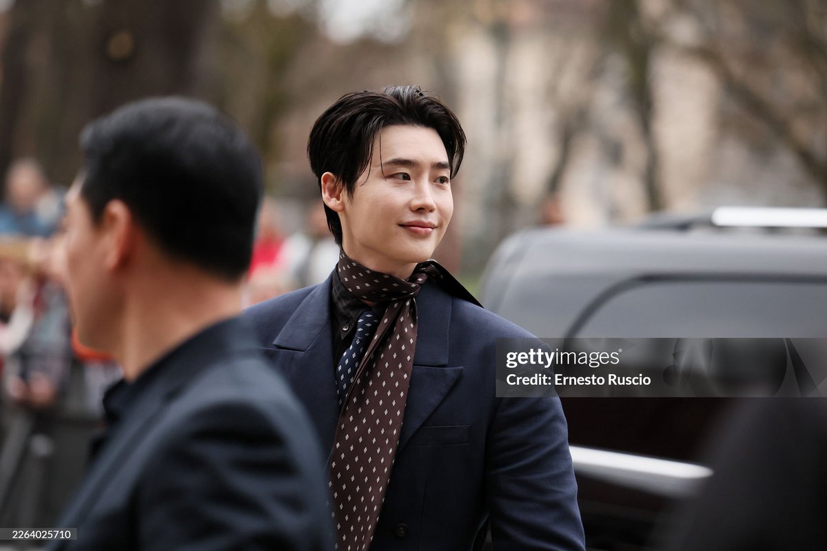 mojiddot's tweet photo. #이종석 밀라노 패션위크 페라가모 FW26 show 게티이미지 모으는 타래 

#leejongsuk #jongsuk #イジョンソク #ferragamo #ferragamoFW26 https://t.co/JrnenQPedK