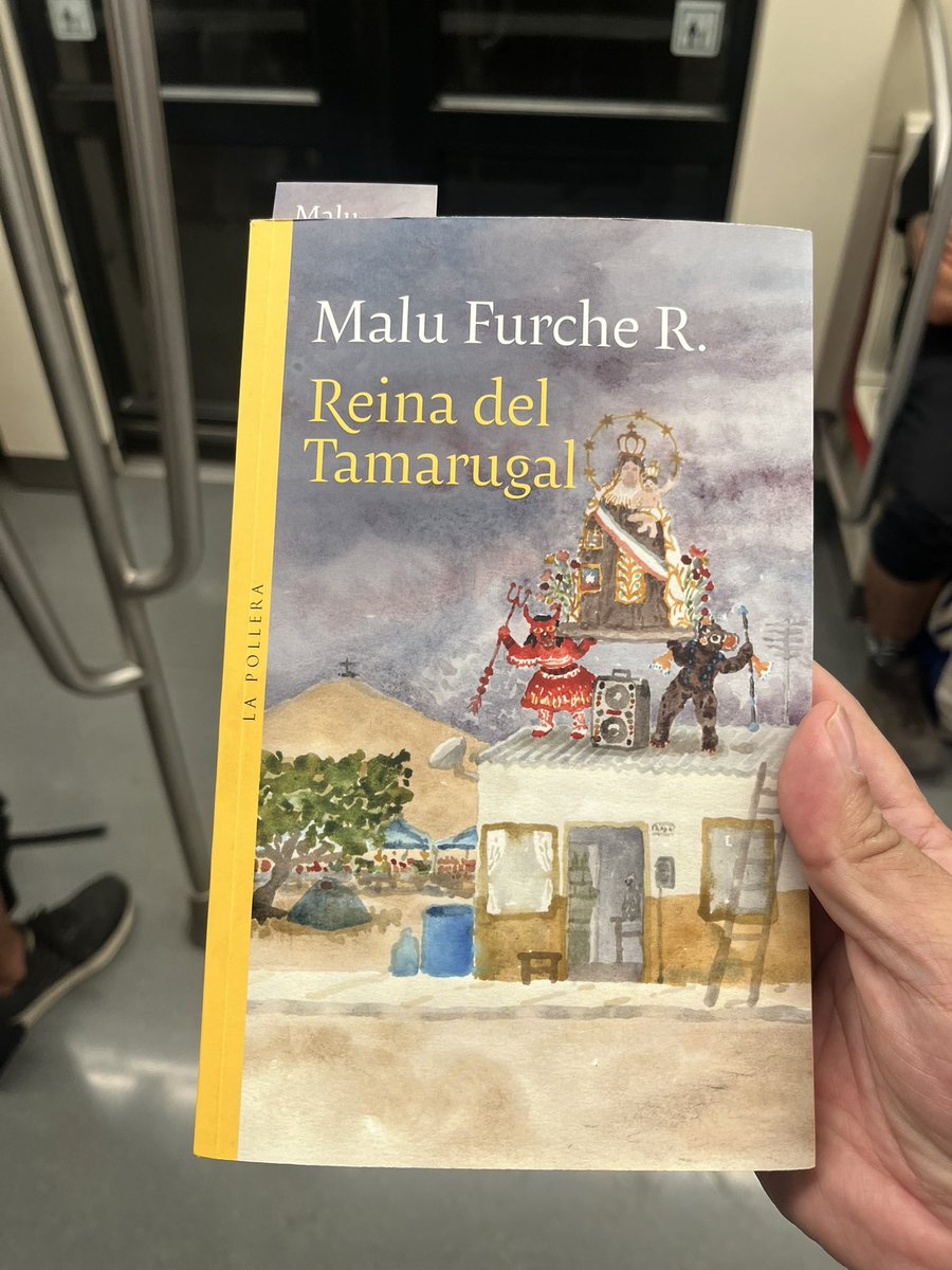 Mardues21's tweet photo. @Bibliomaniatico Estos , Para hechizar un cazador de Luicano Lamberti y Reina del Tamarugal de Malú Furche https://t.co/YyvcaZUAEu