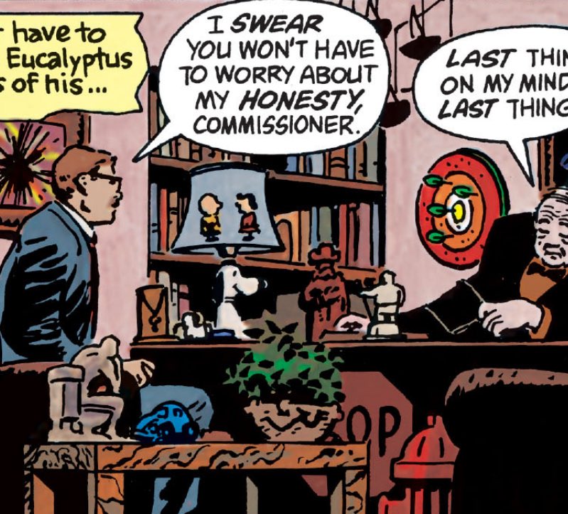 Trying to read batman year one but I’m distracted by the snoopy lamp