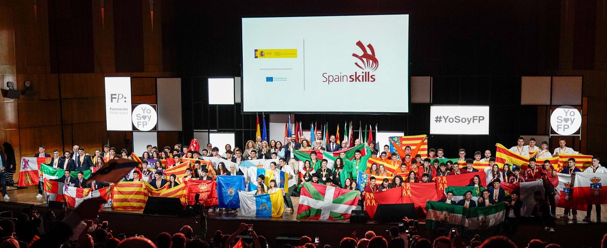 milagrostolon's tweet photo. Enhorabuena a todos los medallistas en #SpainSkills2026. Y también a quienes no habéis conseguido galardón. Todos, sin excepción, habéis demostrado el altísimo nivel de la Formación Profesional en España. 

Gracias por vuestro entusiasmo y dedicación. ¡Y viva la FP! https://t.co/KEEnpjcGbS