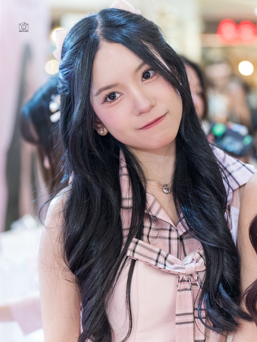 iAmKung48's tweet photo. ลูกศร

🗓️ 2026-02-27 📍Central Ladprao
L'Oréal Paris Glycolic-Bright Universe 
#LuksornBNK48 #BNK48 
#LOrealParisTH #GlycolicUniverseTH https://t.co/5UkuBxSViR