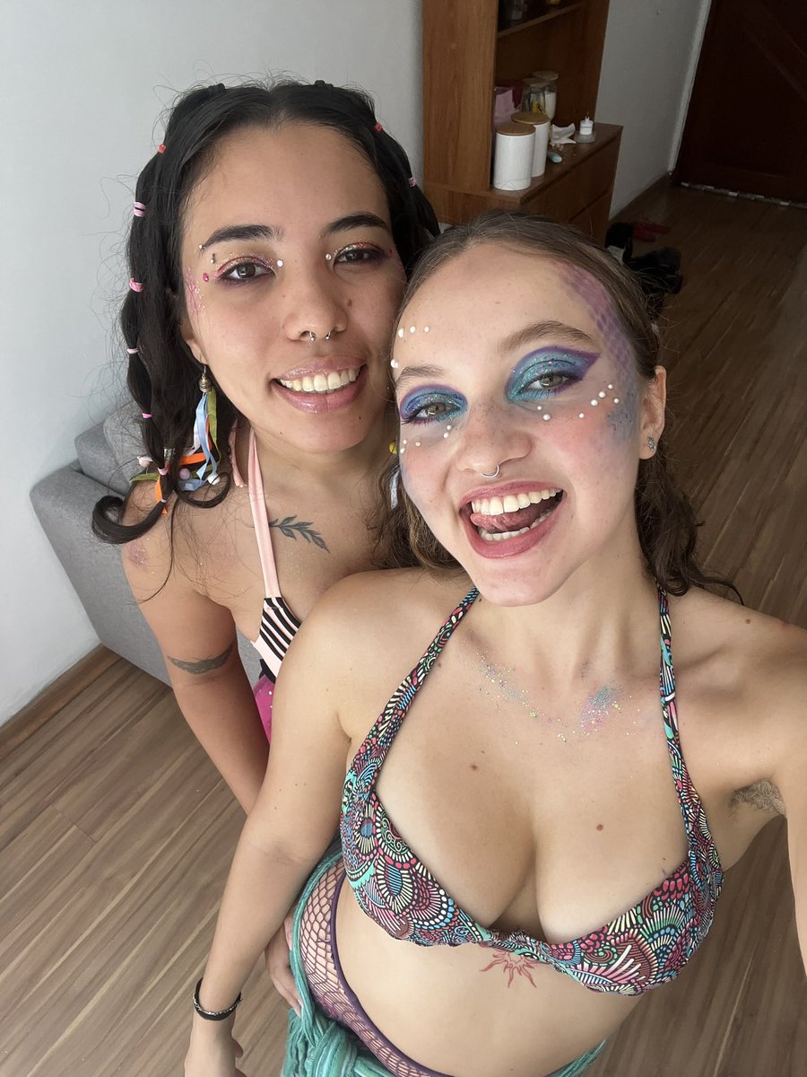 gaytorad's tweet photo. só nois colorida e depois acabada + ifood pra me fazer feliz https://t.co/oQ50LEUMfo